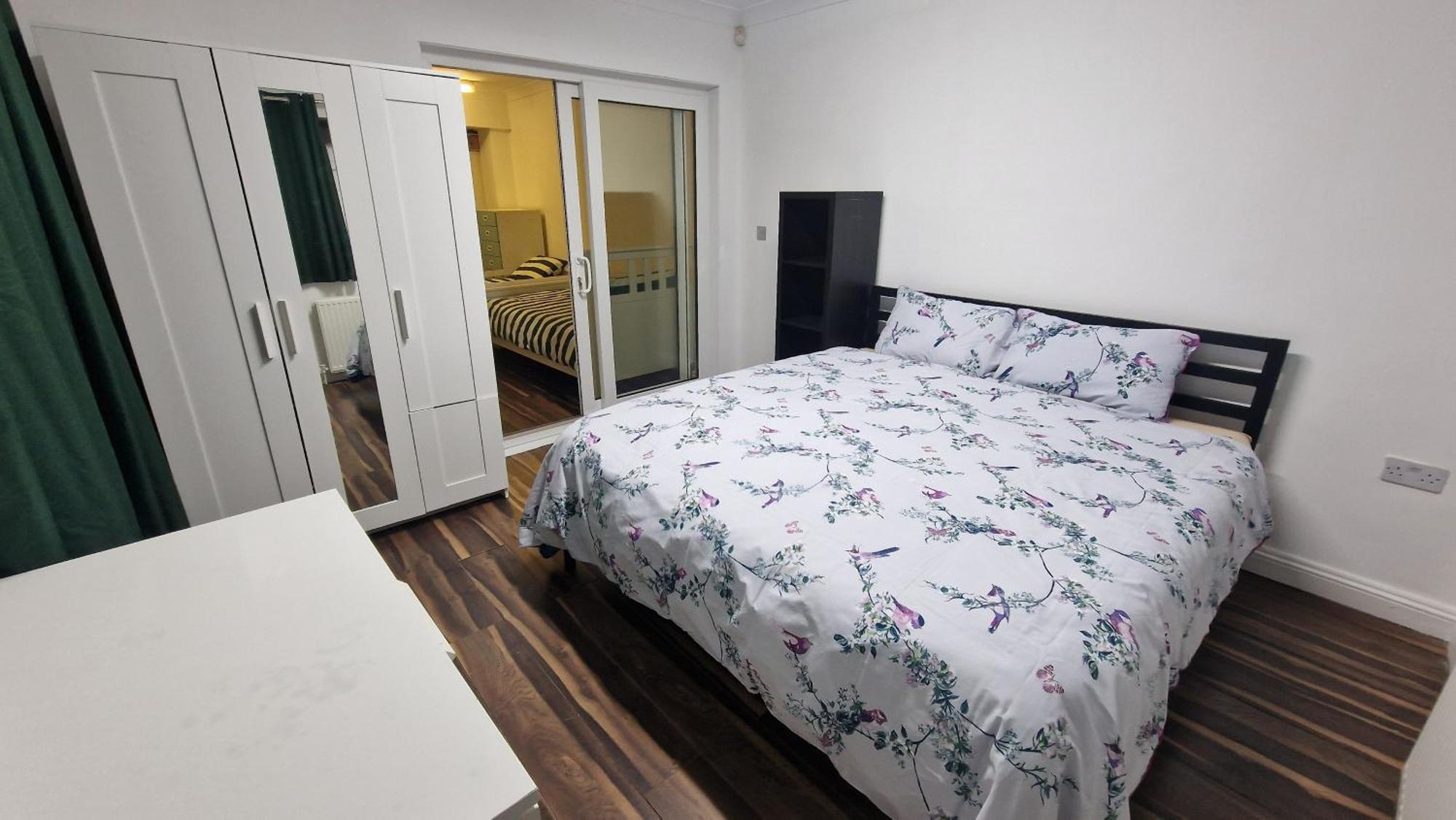Comfort Sleep - Rooms With Shared Facilities 윈저 외부 사진